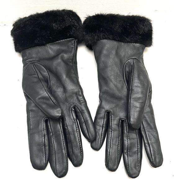 Like new Mob Wife leather gloves with faux fur trim - Picture 2 of 6